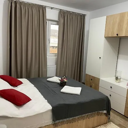 Stone Park Апартаменты Брашов